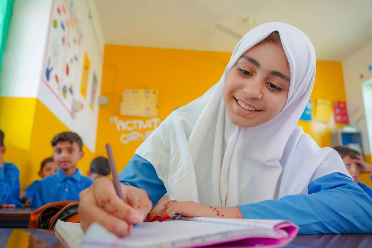 The Grade 5 Student Who Became Her Mother's Teacher Every Evening